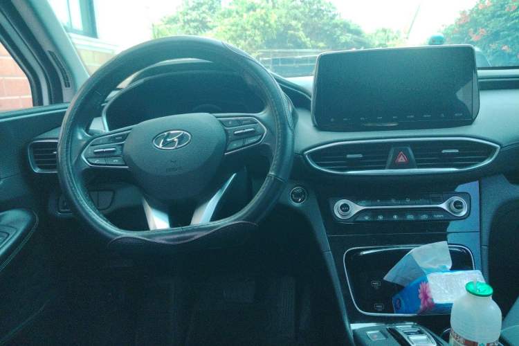 Used Hyundai Santa Fe 2020 380 TGDi Automatic Two-Wheel Drive GLS Luxury Edition Steering Wheel