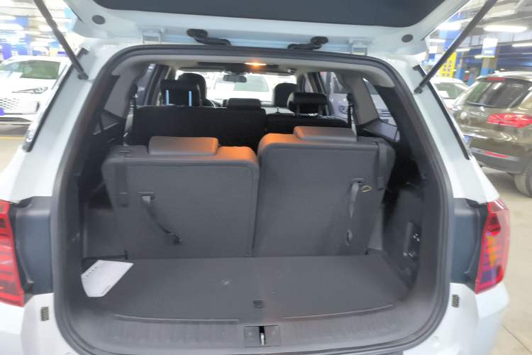 Used Hyundai Santa Fe 2020 380 TGDi Automatic Two-Wheel Drive GLS Luxury Edition Trunk
