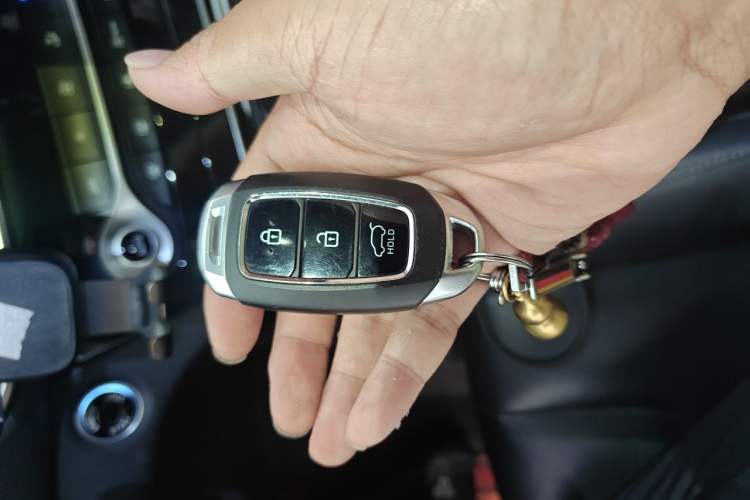 Used Hyundai Santa Fe 2020 380 TGDi Automatic All-Wheel Drive TOP HTRAC Flagship Edition Vehicle Key