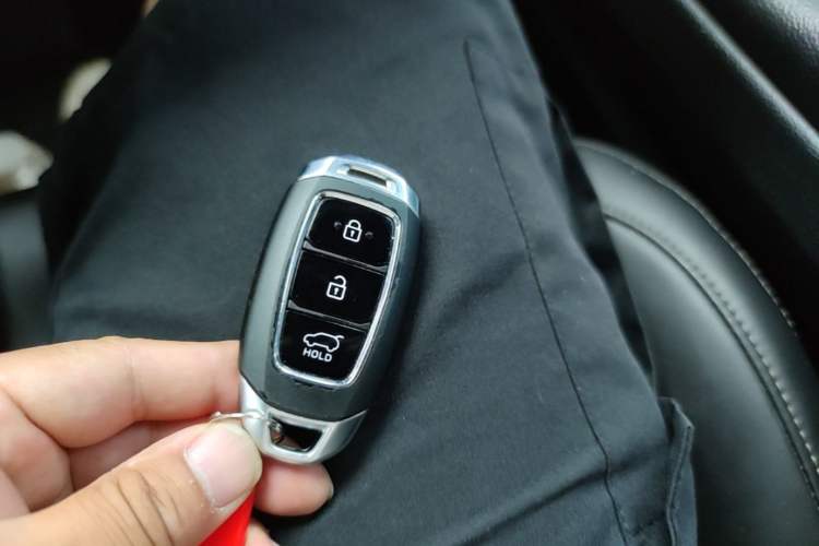 Used Hyundai Santa Fe 2020 380 TGDi Automatic Two-Wheel Drive GLS Luxury Edition Vehicle Key