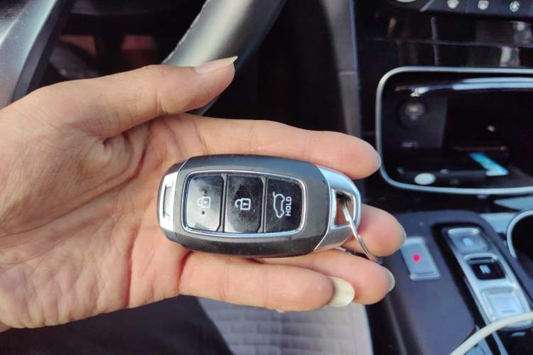 Used Hyundai Santa Fe 2020 380 TGDi Automatic Two-Wheel Drive GLS Luxury Edition Vehicle Key