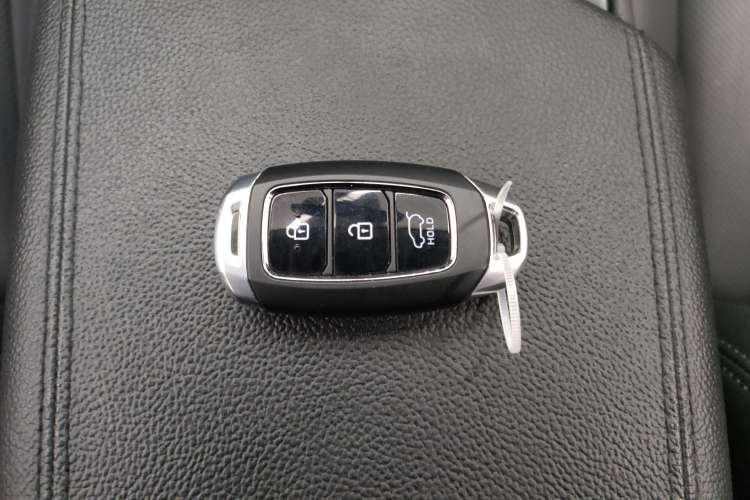 Used Hyundai Santa Fe 2020 380 TGDi Automatic Two-Wheel Drive GLS Luxury Edition Vehicle Key