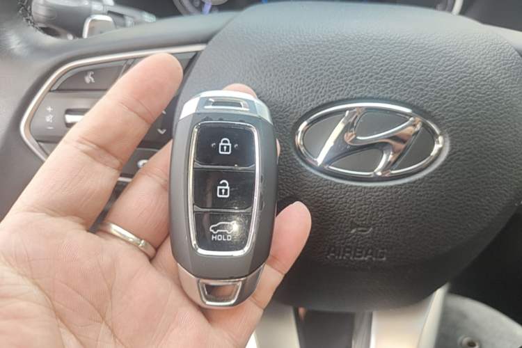 Used Hyundai Santa Fe 2020 380 TGDi Automatic All-Wheel Drive DLX HTRAC Prestige PLUS Vehicle Key