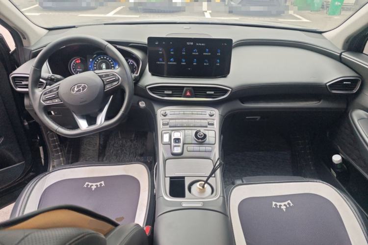Used Hyundai Santa Fe 2023 Traveler 380T GDi Automatic Two-Wheel Drive GLX Elite Edition Center Console