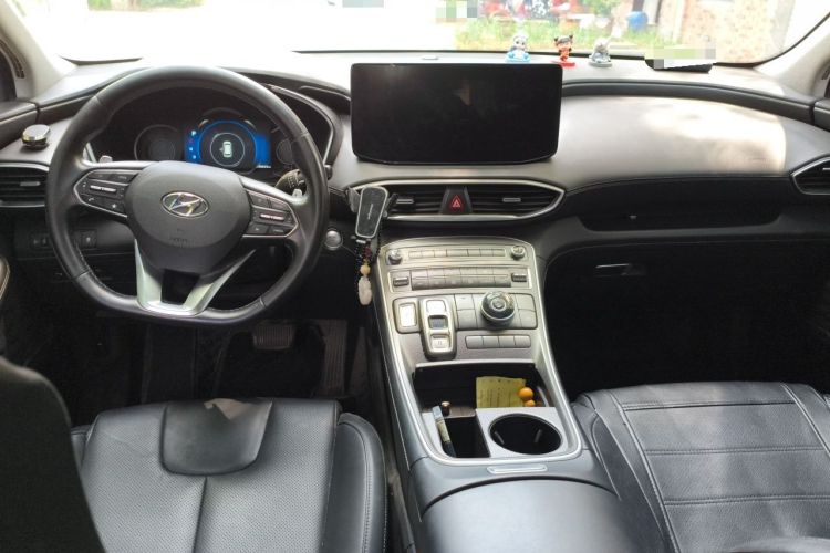 Used Hyundai Santa Fe 2023 Traveler 380T GDi Automatic Two-Wheel Drive GLX Elite Edition Center Console