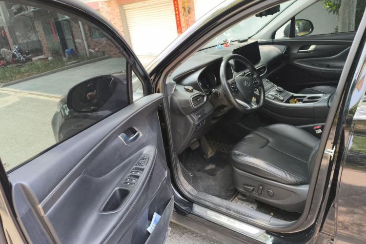 Used Hyundai Santa Fe 2023 Traveler 380T GDi Automatic Two-Wheel Drive GLX Elite Edition Driver Seat