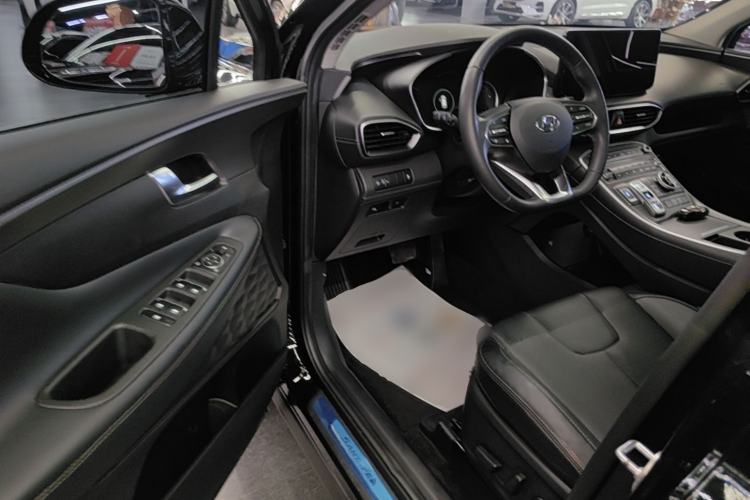 Used Hyundai Santa Fe 2023 Traveler 380T GDi Automatic All-Wheel Drive GLX HTRAC Elite Edition Driver Seat