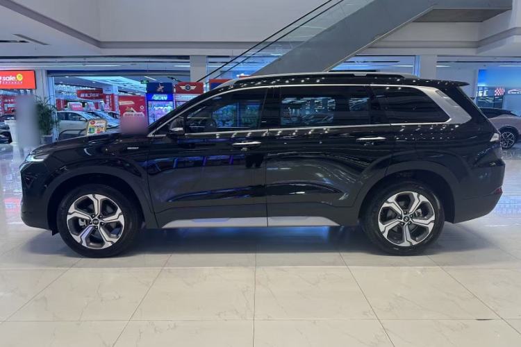 Used Hyundai Santa Fe 2023 Traveler 380T GDi Automatic All-Wheel Drive GLX HTRAC Elite Edition Exterior 2