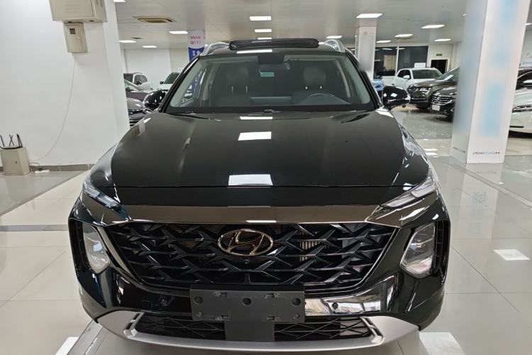 Used Hyundai Santa Fe 2023 Traveler 380T GDi Automatic All-Wheel Drive GLX HTRAC Elite Edition Front
