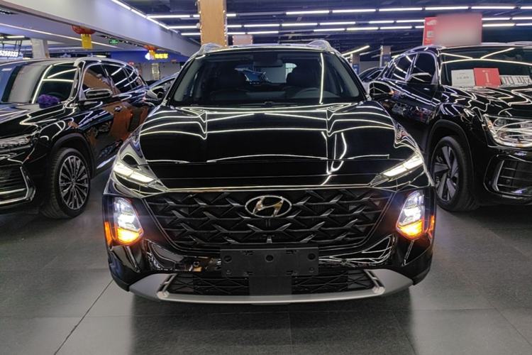 Used Hyundai Santa Fe 2023 Traveler 380T GDi Automatic All-Wheel Drive GLX HTRAC Elite Edition Front