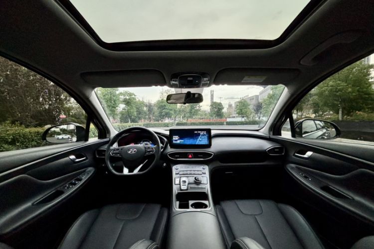 Used Hyundai Santa Fe 2023 Traveler 380T GDi Automatic Two-Wheel Drive GLX Elite Edition Interior 7