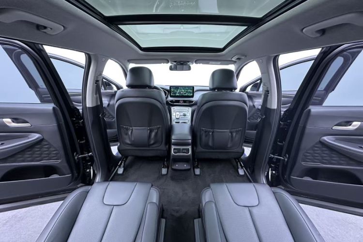 Used Hyundai Santa Fe 2023 Traveler 380T GDi Automatic All-Wheel Drive GLX HTRAC Elite Edition Interior 9
