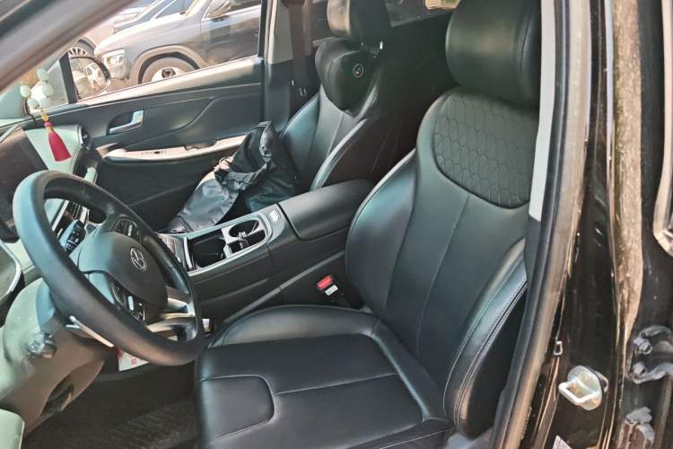 Used Hyundai Santa Fe 2023 Traveler 380T GDi Automatic Two-Wheel Drive GLX Elite Edition Left Front Seat