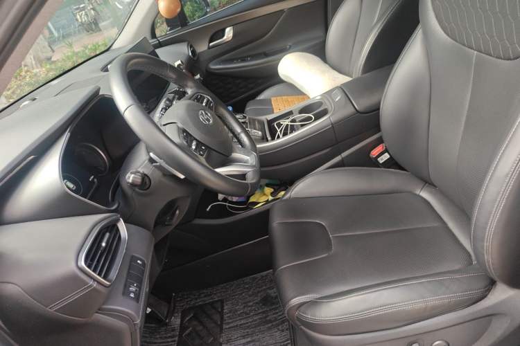 Used Hyundai Santa Fe 2023 Traveler 380T GDi Automatic Two-Wheel Drive GLX Elite Edition Left Front Seat