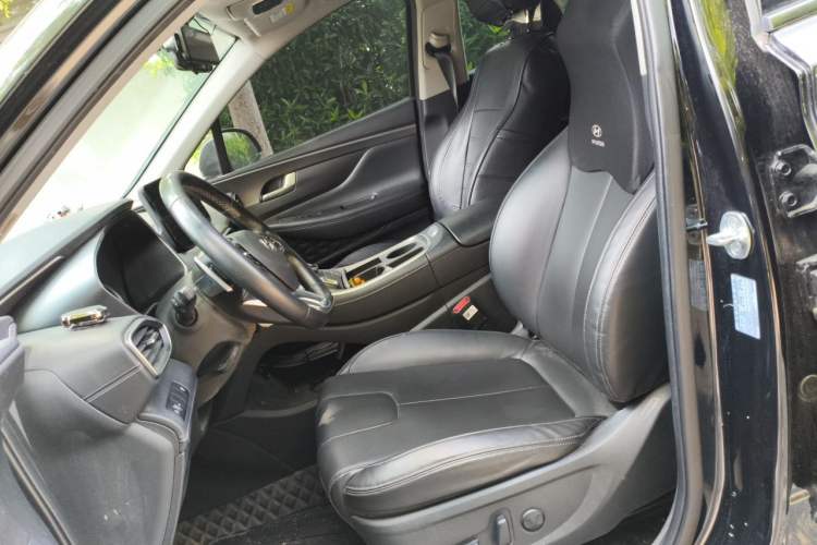 Used Hyundai Santa Fe 2023 Traveler 380T GDi Automatic Two-Wheel Drive GLX Elite Edition Left Front Seat