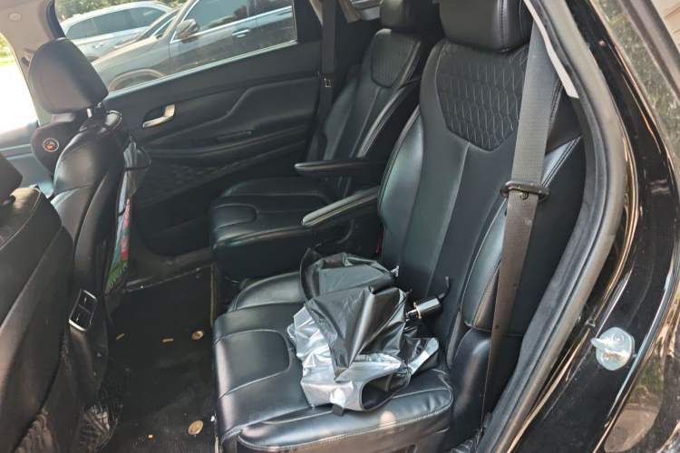 Used Hyundai Santa Fe 2023 Traveler 380T GDi Automatic Two-Wheel Drive GLX Elite Edition Left Rear Seat