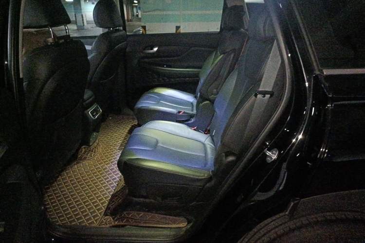 Used Hyundai Santa Fe 2023 Traveler 380T GDi Automatic Two-Wheel Drive GLX Elite Edition Left Rear Seat