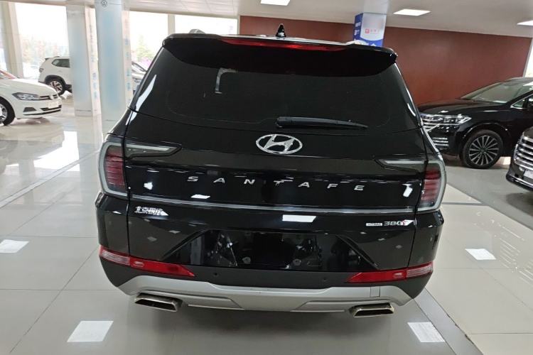 Used Hyundai Santa Fe 2023 Traveler 380T GDi Automatic All-Wheel Drive GLX HTRAC Elite Edition Rear