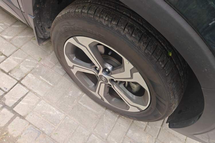Used Hyundai Santa Fe 2023 Traveler 380T GDi Automatic Two-Wheel Drive GLX Elite Edition Right Front Wheel Hub