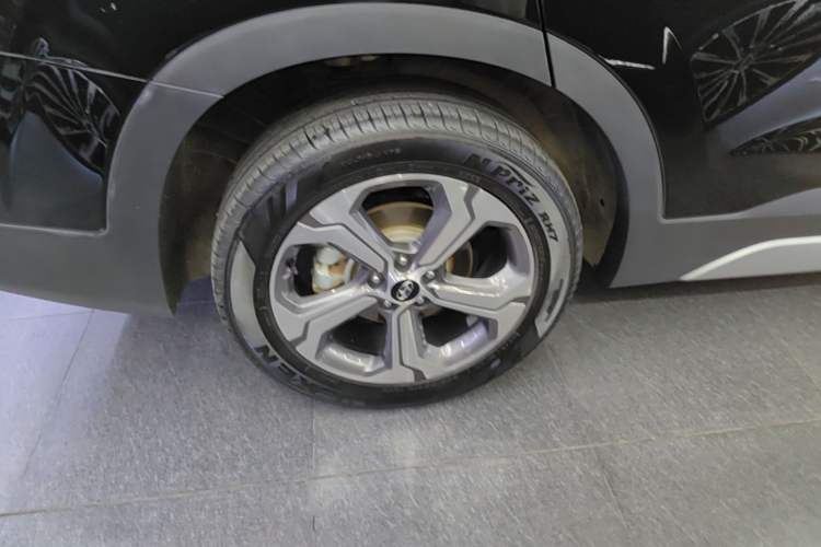 Used Hyundai Santa Fe 2023 Traveler 380T GDi Automatic All-Wheel Drive GLX HTRAC Elite Edition Right Rear Wheel Hub
