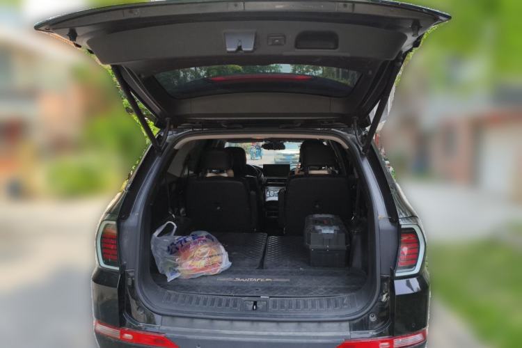 Used Hyundai Santa Fe 2023 Traveler 380T GDi Automatic Two-Wheel Drive GLX Elite Edition Trunk