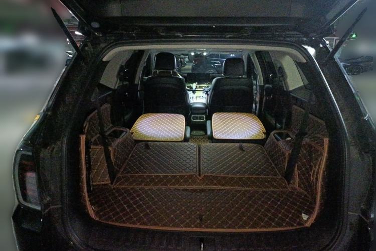 Used Hyundai Santa Fe 2023 Traveler 380T GDi Automatic Two-Wheel Drive GLX Elite Edition Trunk