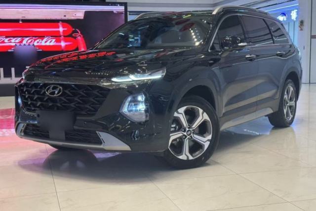 Used Hyundai Santa Fe 2023 Traveler 380T GDi Automatic All-Wheel Drive GLX HTRAC Elite Edition