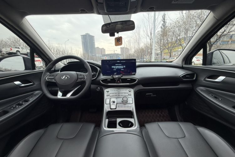 Used Hyundai Santa Fe 2023 Traveler 380T GDi Automatic Two-Wheel Drive GLX Elite Edition Audio And AC Panel