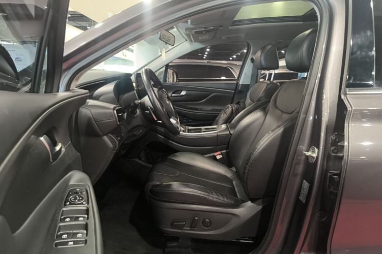 Used Hyundai Santa Fe 2023 Traveler 380T GDi Automatic Two-Wheel Drive GLX Elite Edition Driver Seat