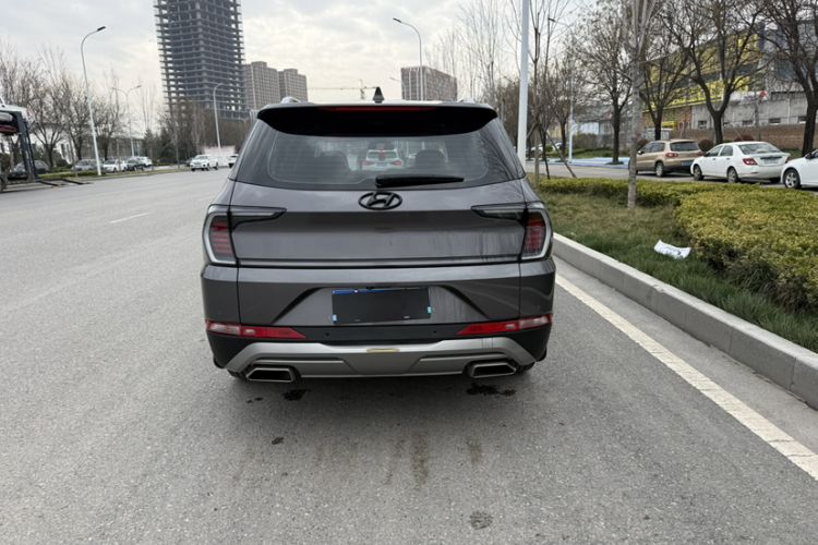 Used Hyundai Santa Fe 2023 Traveler 380T GDi Automatic Two-Wheel Drive GLX Elite Edition Exterior 5