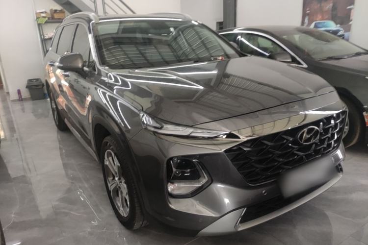 Used Hyundai Santa Fe 2023 Traveler 380T GDi Automatic Two-Wheel Drive GLX Elite Edition Front Right 45 Deg