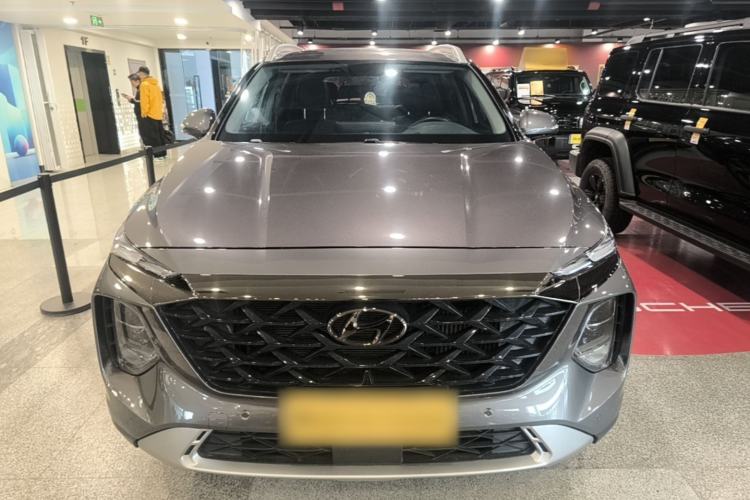 Used Hyundai Santa Fe 2023 Traveler 380T GDi Automatic Two-Wheel Drive GLX Elite Edition Front