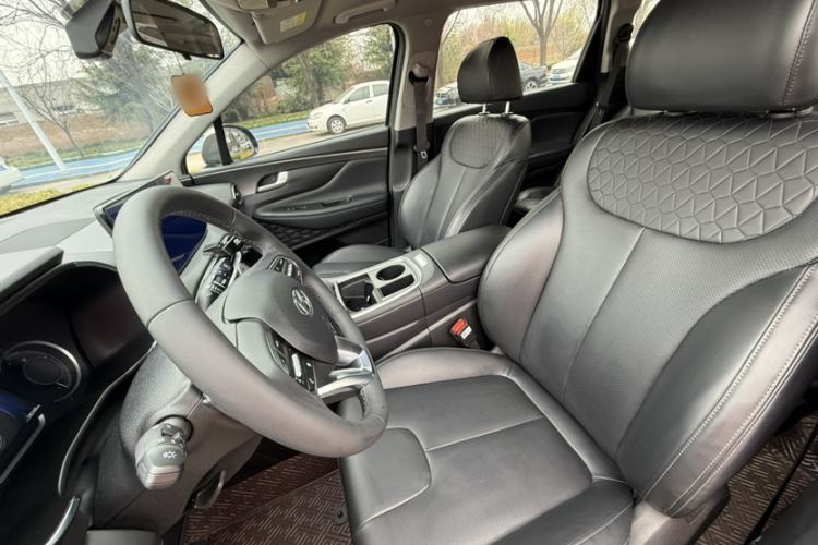 Used Hyundai Santa Fe 2023 Traveler 380T GDi Automatic Two-Wheel Drive GLX Elite Edition Interior 5