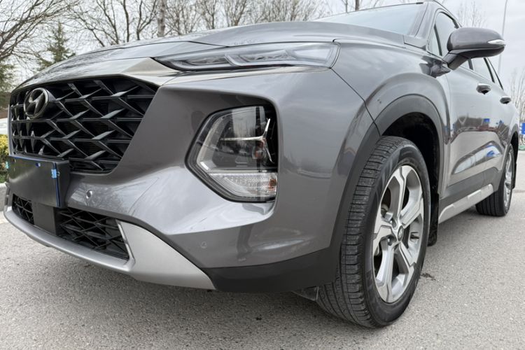 Used Hyundai Santa Fe 2023 Traveler 380T GDi Automatic Two-Wheel Drive GLX Elite Edition Left Front Headlight