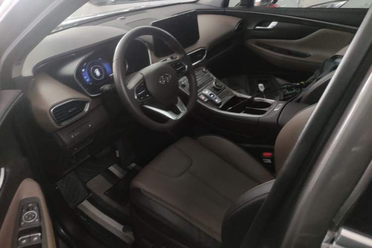 Used Hyundai Santa Fe 2023 Traveler 380T GDi Automatic Two-Wheel Drive GLX Elite Edition Left Front Seat