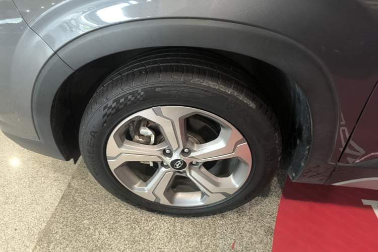 Used Hyundai Santa Fe 2023 Traveler 380T GDi Automatic Two-Wheel Drive GLX Elite Edition Left Front Wheel Hub
