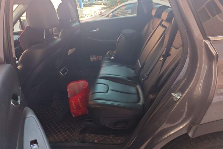 Used Hyundai Santa Fe 2023 Traveler 380T GDi Automatic All-Wheel Drive GLX HTRAC Elite Edition Left Rear Seat