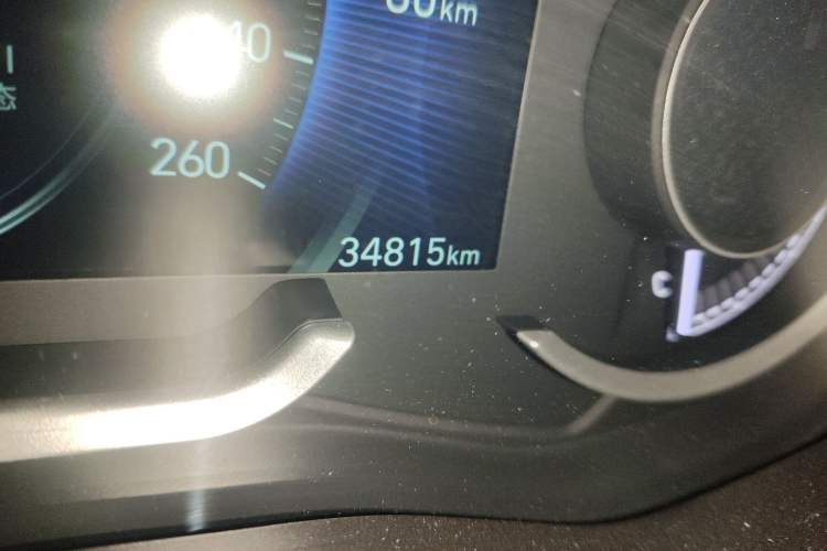 Used Hyundai Santa Fe 2023 Traveler 380T GDi Automatic Two-Wheel Drive GLX Elite Edition Odometer Close Up