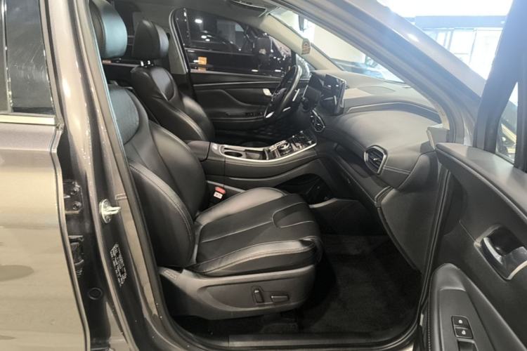 Used Hyundai Santa Fe 2023 Traveler 380T GDi Automatic Two-Wheel Drive GLX Elite Edition Right Front Seat