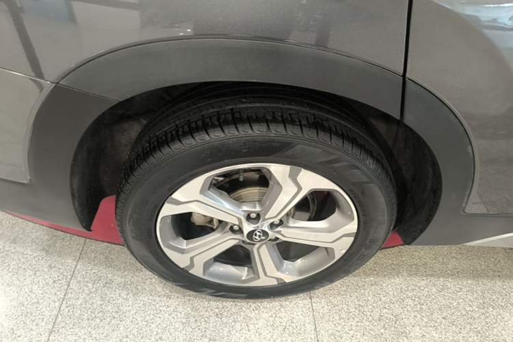 Used Hyundai Santa Fe 2023 Traveler 380T GDi Automatic Two-Wheel Drive GLX Elite Edition Right Rear Wheel Hub