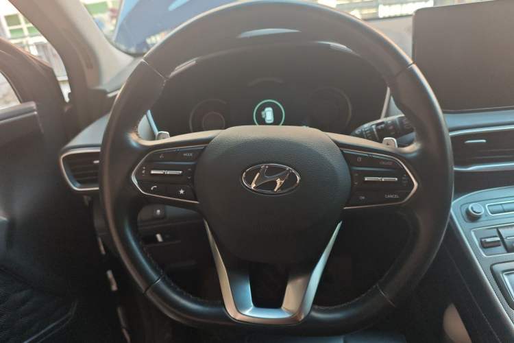 Used Hyundai Santa Fe 2023 Traveler 380T GDi Automatic All-Wheel Drive GLX HTRAC Elite Edition Steering Wheel