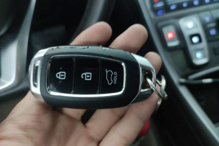 Used Hyundai Santa Fe 2023 Traveler 380T GDi Automatic Two-Wheel Drive GLX Elite Edition Vehicle Key