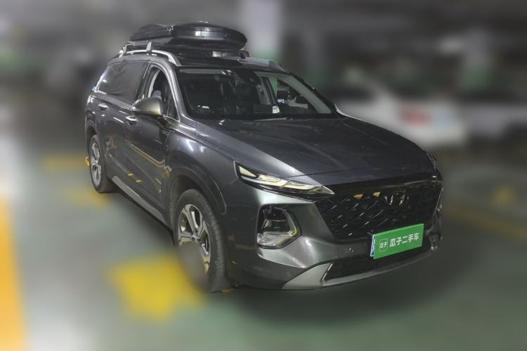 Used Hyundai Santa Fe 2023 Traveler 380T GDi Automatic All-Wheel Drive LUX HTRAC Prestige Edition Front Right 45 Deg