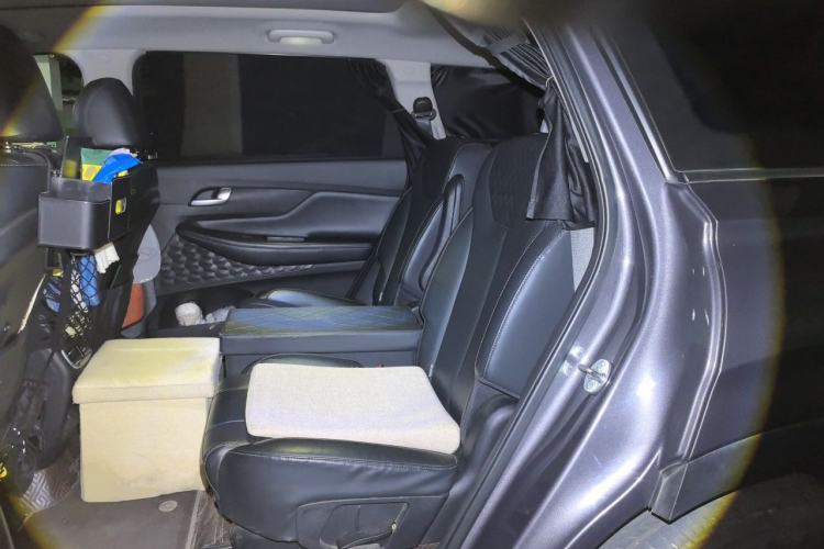 Used Hyundai Santa Fe 2023 Traveler 380T GDi Automatic All-Wheel Drive LUX HTRAC Prestige Edition Left Rear Seat