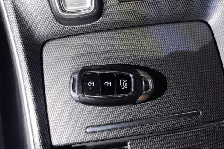 Used Hyundai Santa Fe 2023 Traveler 380T GDi Automatic All-Wheel Drive LUX HTRAC Prestige Edition Vehicle Key