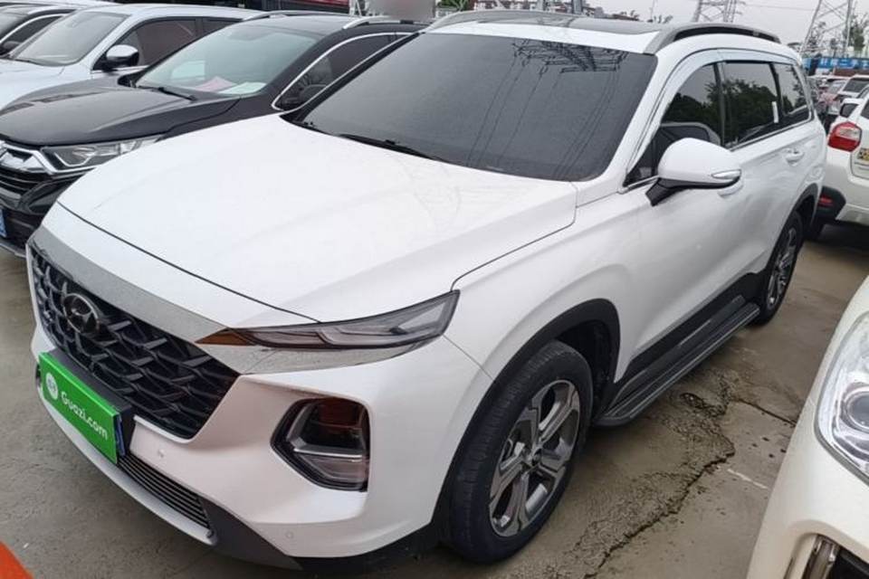 Hyundai Santa Fe 2023