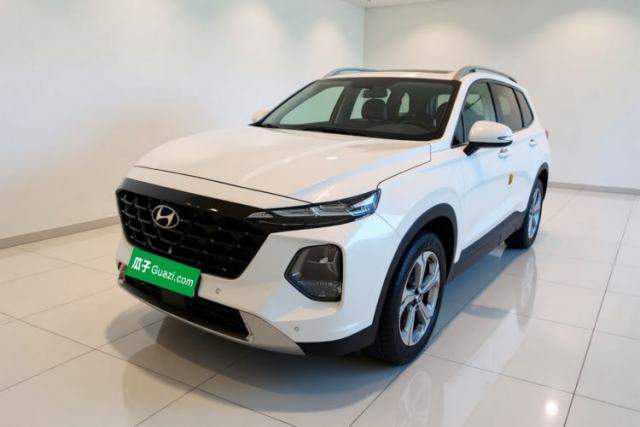 Używany Hyundai Santa Fe 2023 Traveler 380T GDi Automatic Two-Wheel Drive GLX Elite Edition