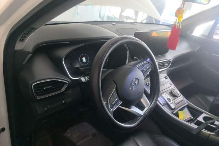 Used Hyundai Santa Fe 2023 Traveler 380T GDi Automatic Two-Wheel Drive GLX Elite Edition Audio And AC Panel
