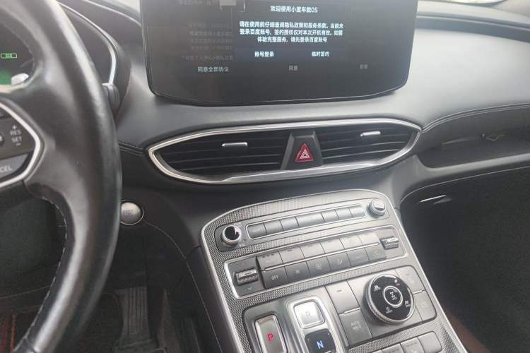 Used Hyundai Santa Fe 2023 Traveler 380T GDi Automatic All-Wheel Drive LUX HTRAC Prestige Edition Audio And AC Panel