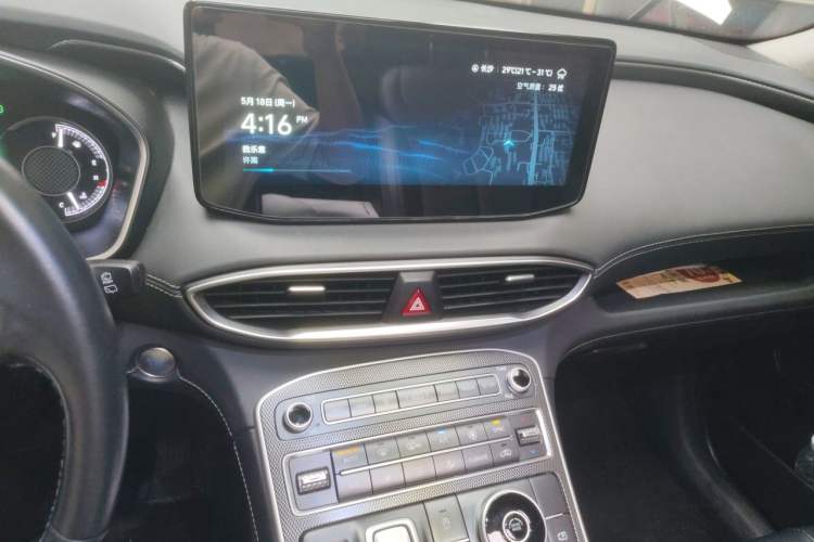 Used Hyundai Santa Fe 2023 Traveler 380T GDi Automatic Two-Wheel Drive GLX Elite Edition Audio And AC Panel